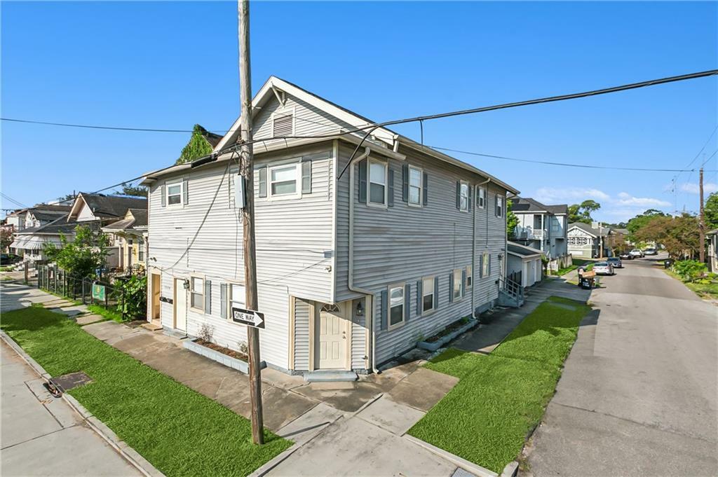 Property Photo:  2334 Soniat Street 1  LA 70115 