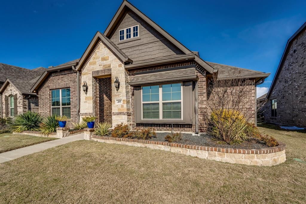 Property Photo: 495 Washington Avenue TX 75165