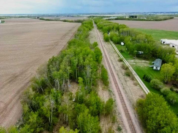 Property Photo: 1019 391 Township AB T4P 0E8