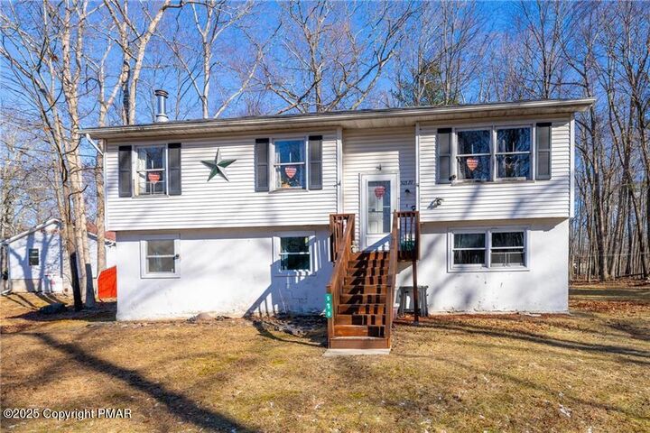 530 Pepper Road  East Stroudsburg PA 18302 photo