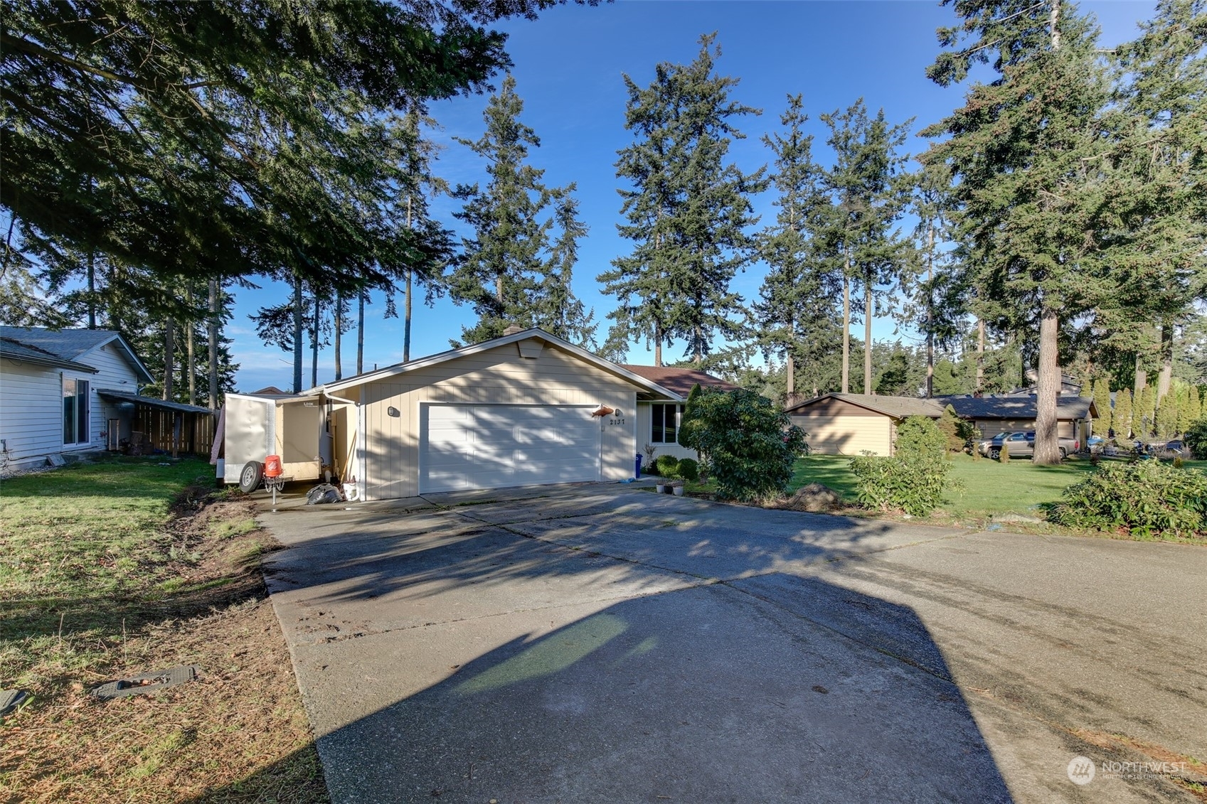 2137  Colonial Way  Oak Harbor WA 98277 photo