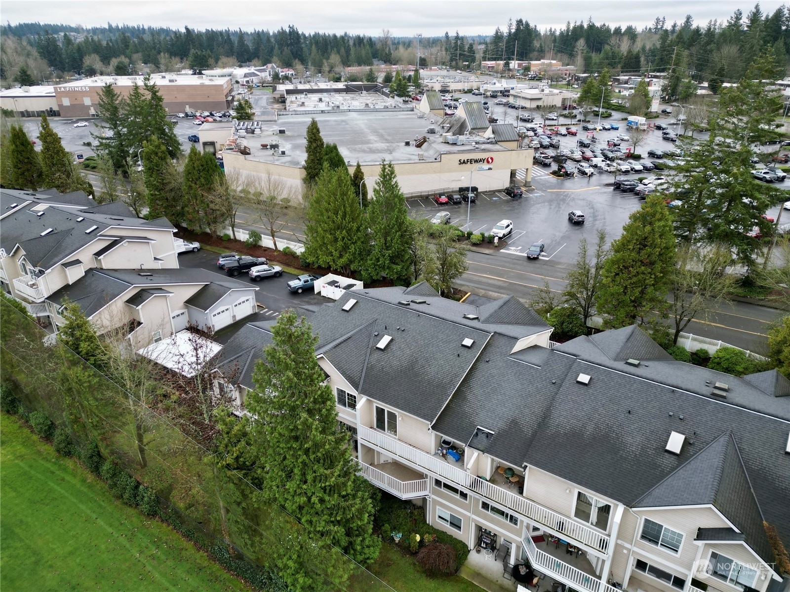 Property Photo:  14100 SE 171st Way A203  WA 98058 