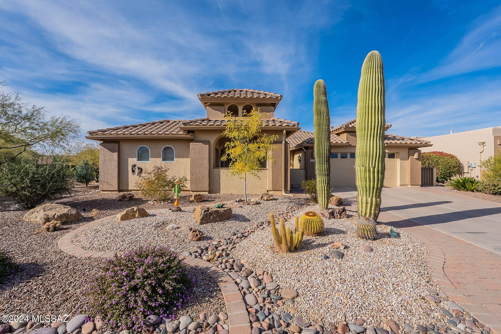Property Photo:  2435 E Mayview Drive  AZ 85614 