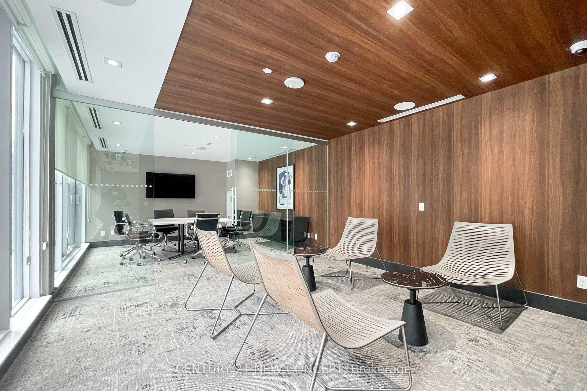 Property Photo: 403 Church St 2907 ON M4Y 0C9