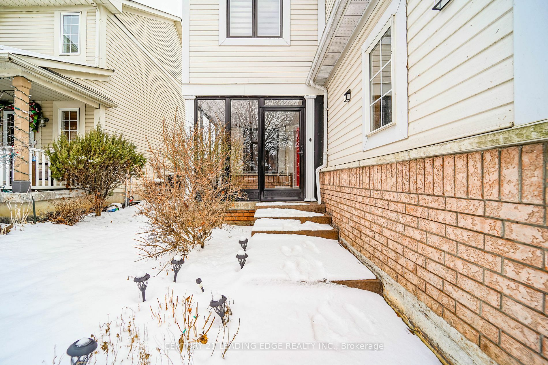 Property Photo:  58 Regatta Cres  ON L1N 9V3 