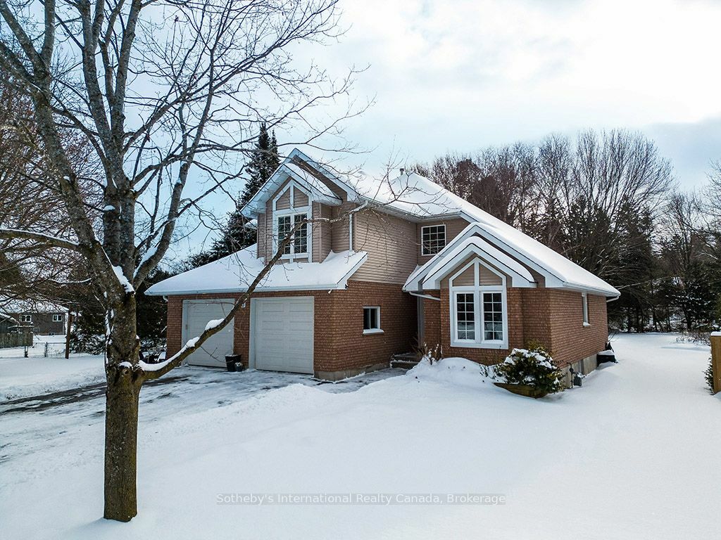 Property Photo:  365 Kramer Crt  ON N4K 6M3 