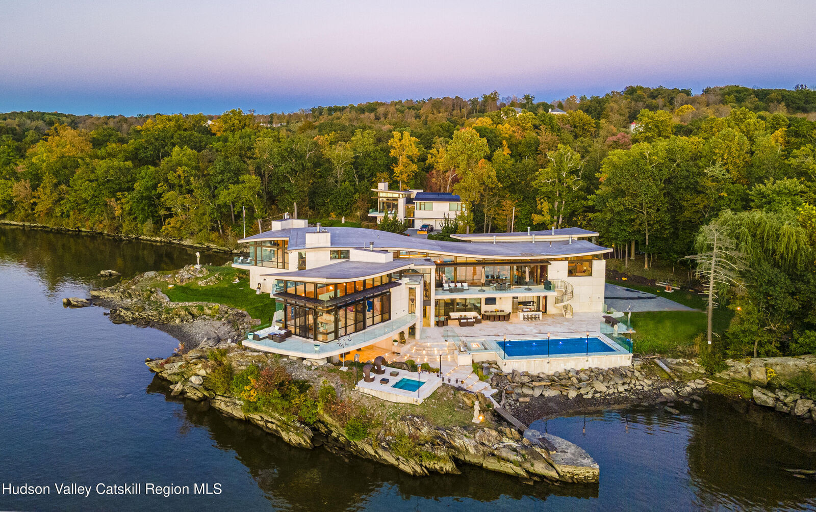 Property Photo:  46 Ledgerock  NY 12538 