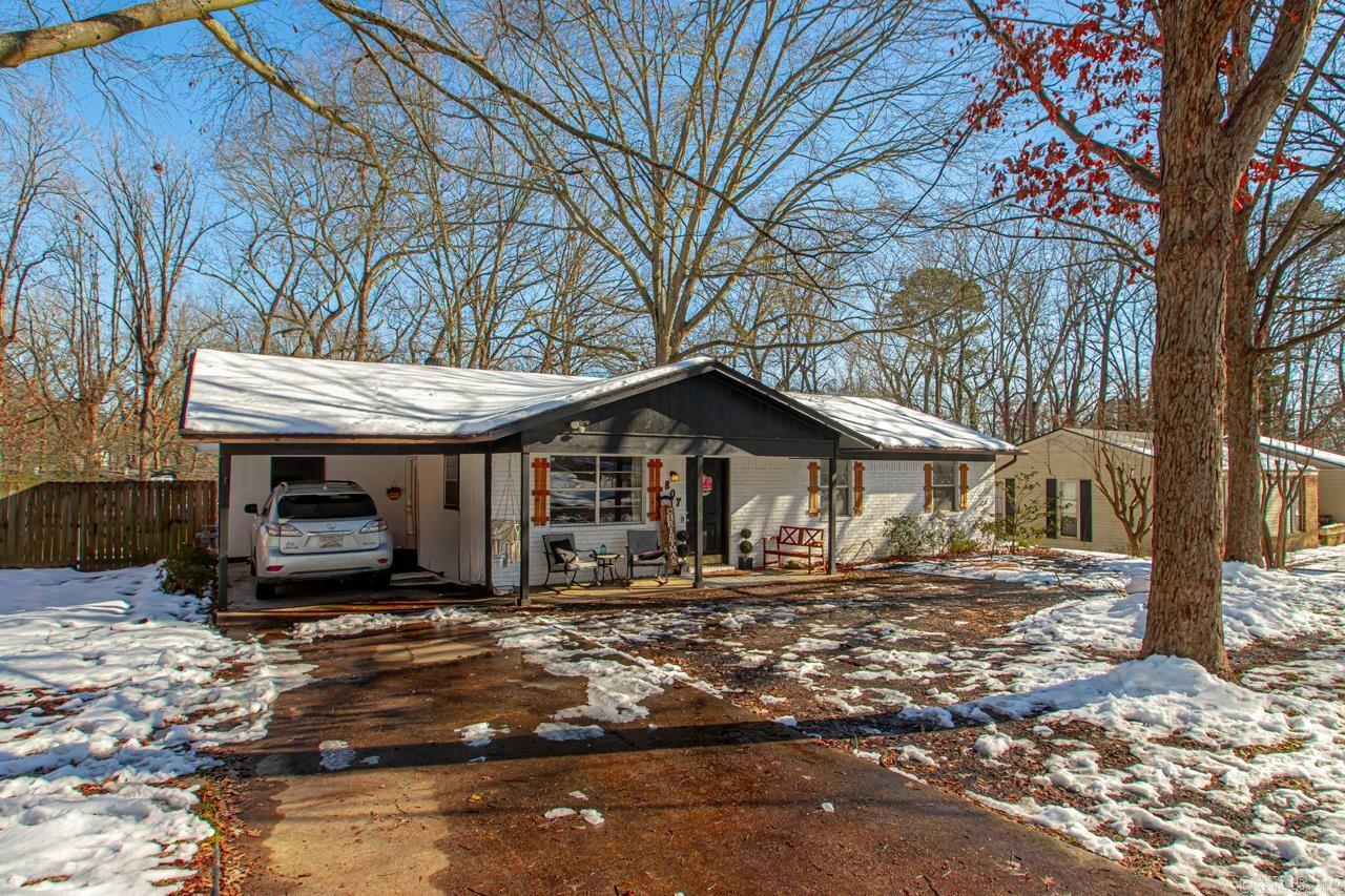 Property Photo:  807 Rosewood Drive  AR 72015 