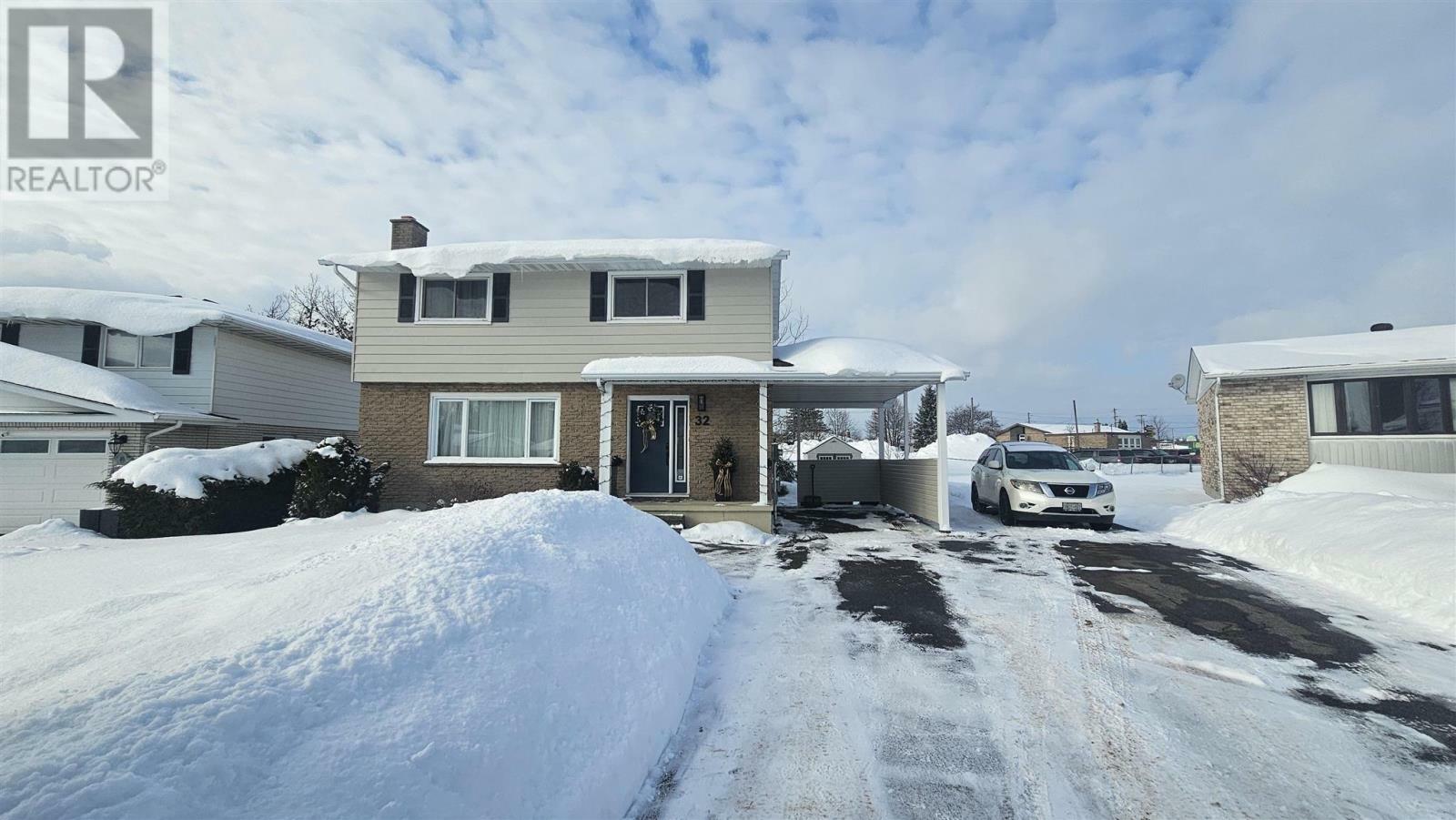 32 Norden Cres  Sault Ste. Marie ON P6B 5T2 photo