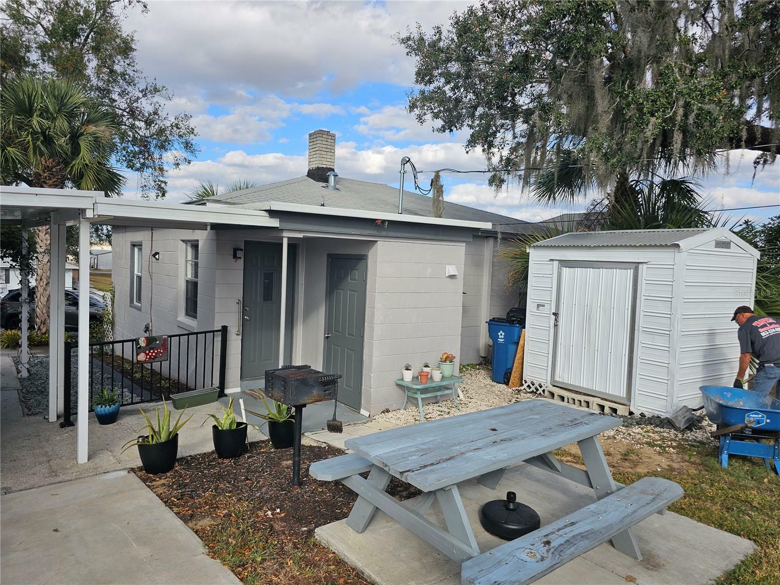 Property Photo:  205 Maple Street W  FL 33837 