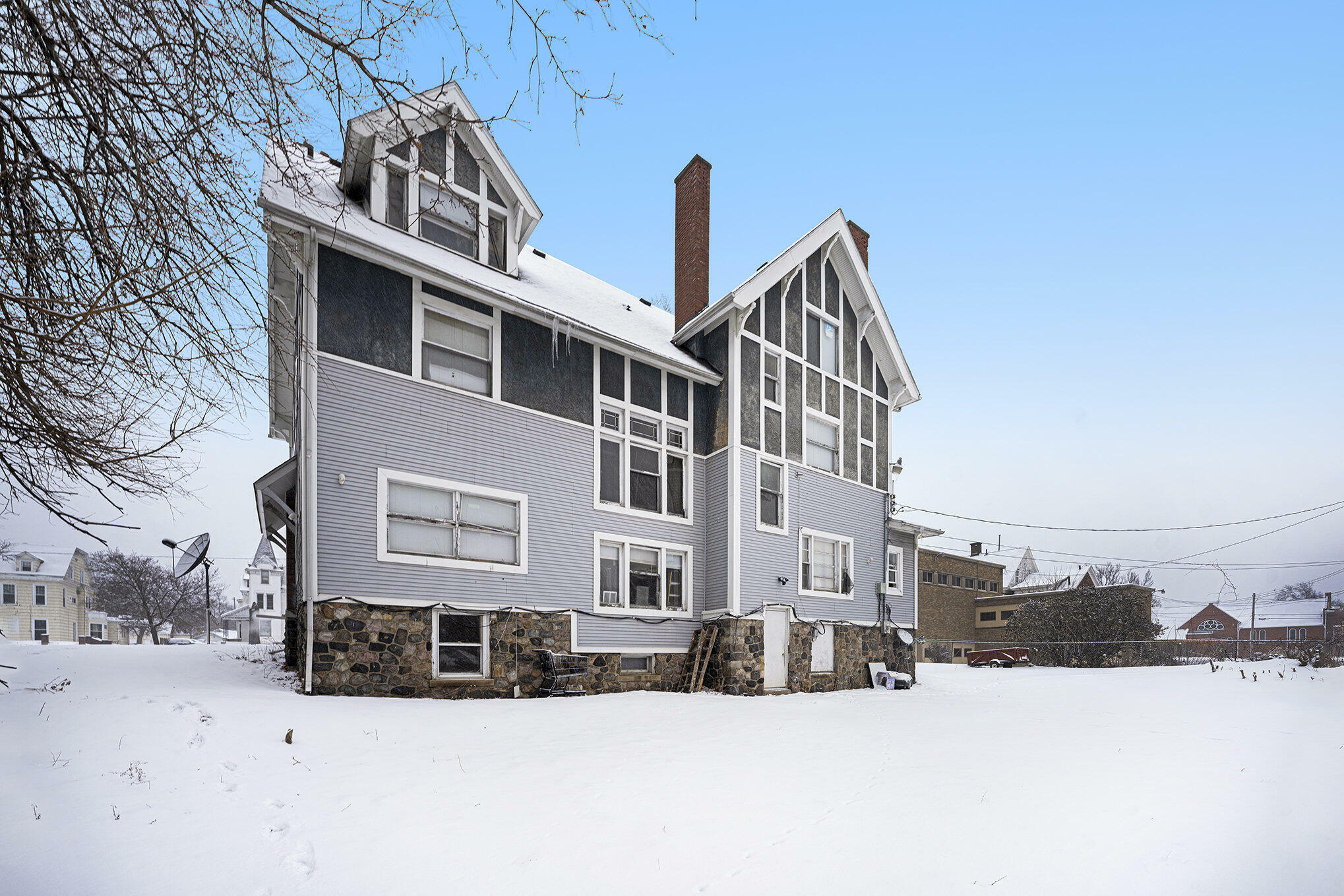 Property Photo:  298 Capital Avenue NE  MI 49017 