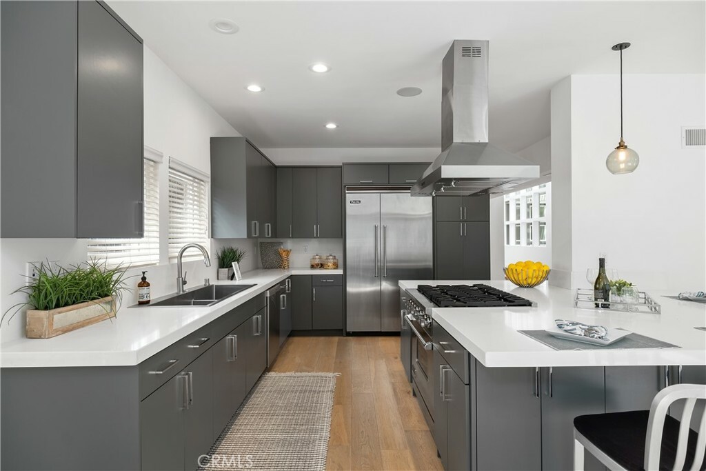 Property Photo: 3308 Pacific Avenue CA 90266