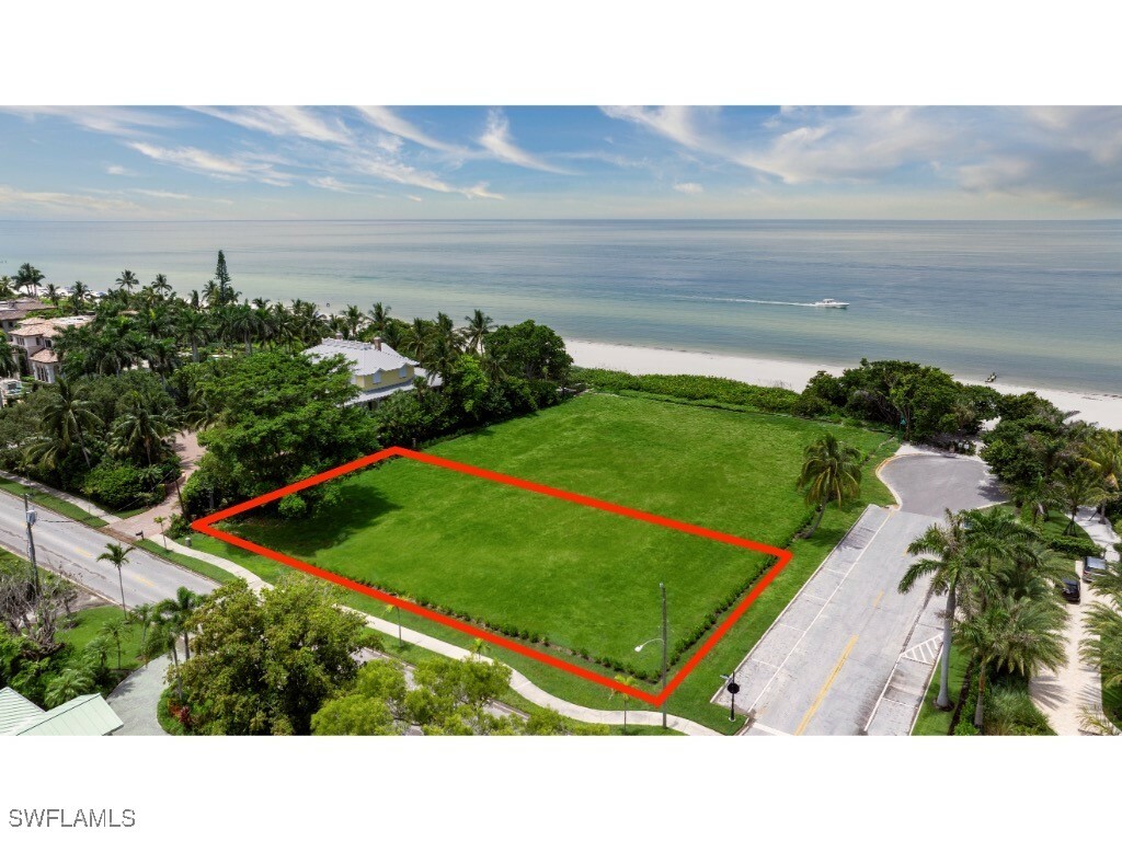 Property Photo:  275 Gulf Shore Boulevard N  FL 34102 