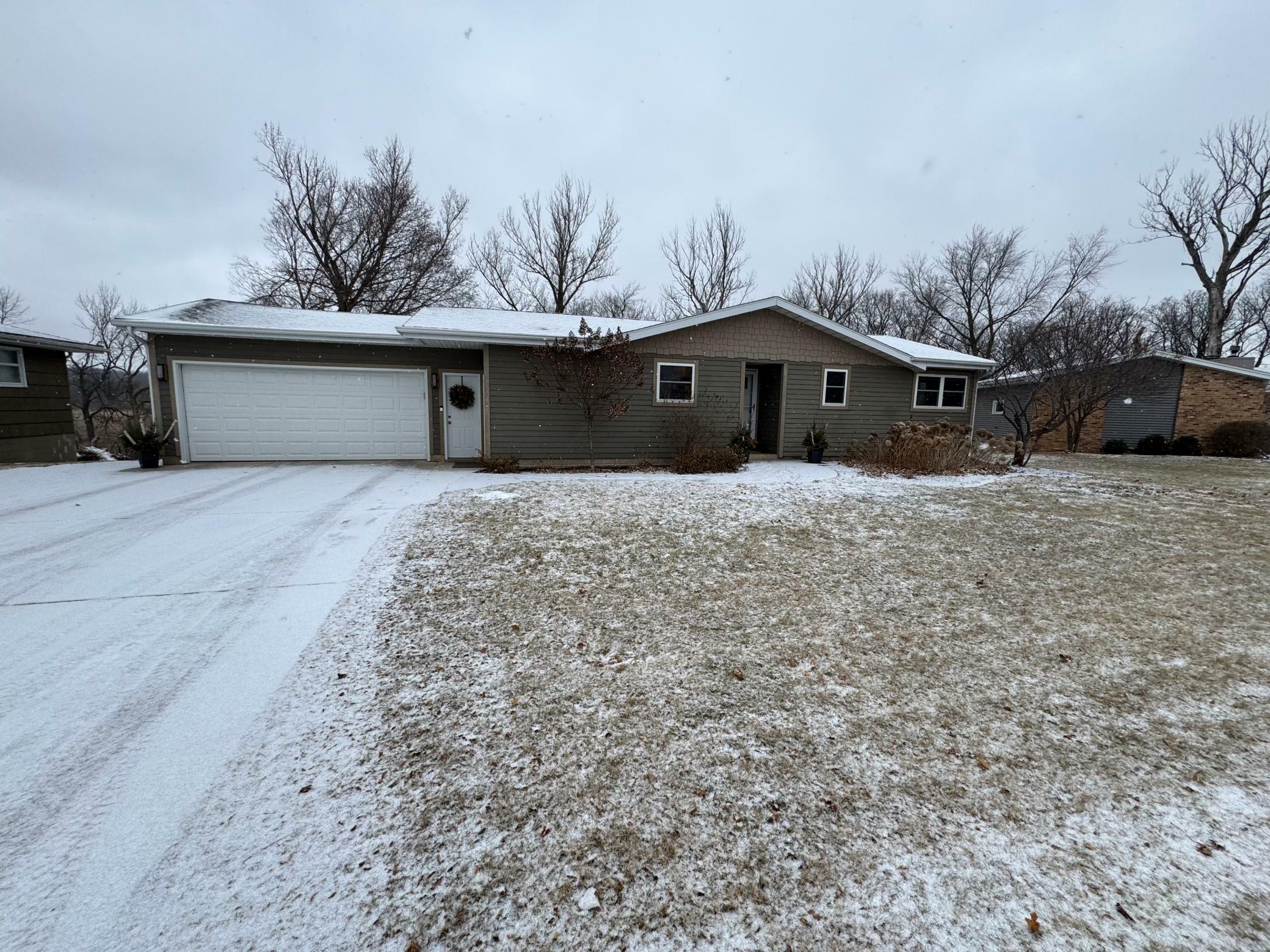 Property Photo:  1522 Elm Street  MN 56007 