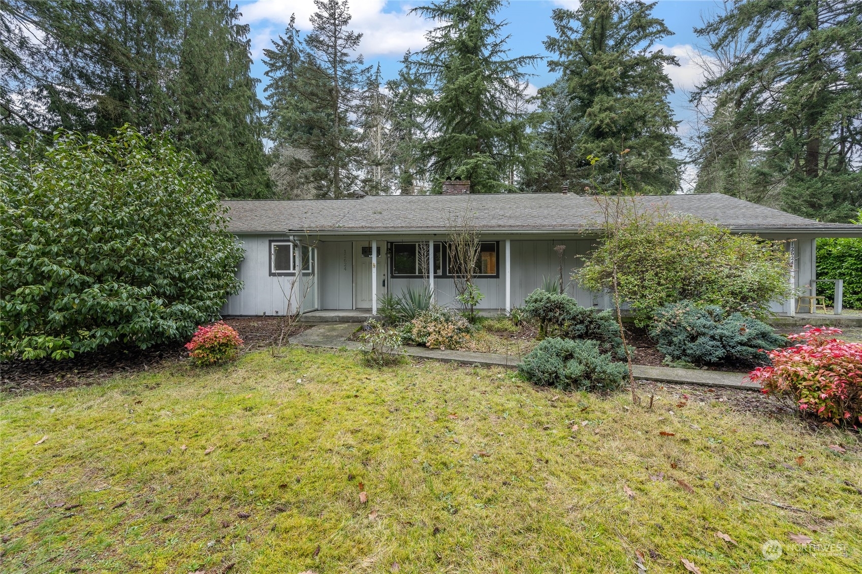 Property Photo:  12624  Glenwood Avenue SW  WA 98499 