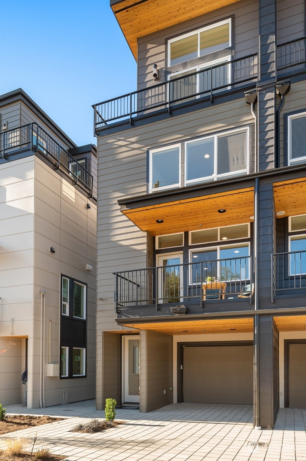 Property Photo: 9215 Densmore Avenue N WA 98103