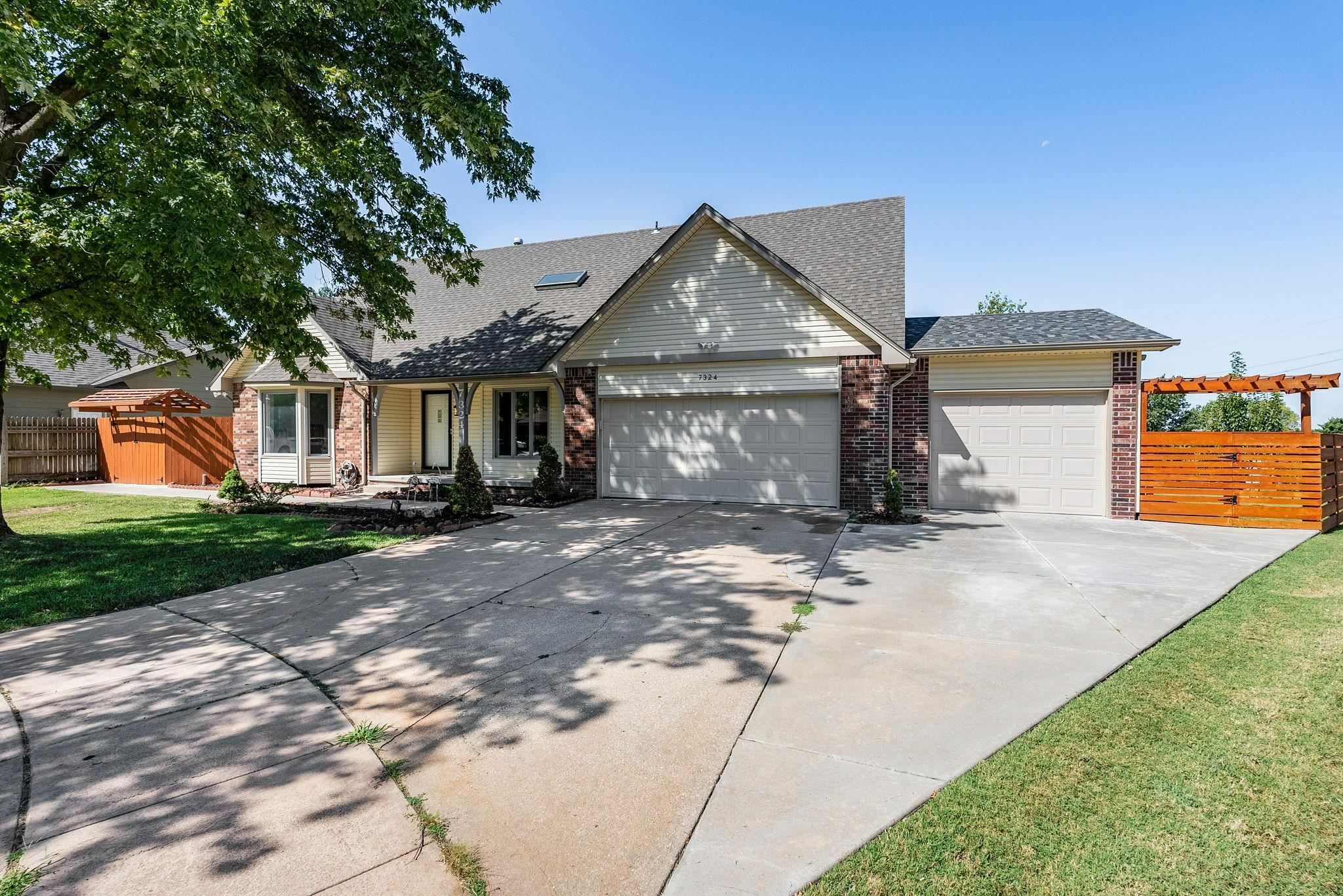 Property Photo:  7324 E 24th Ct N  KS 67226 