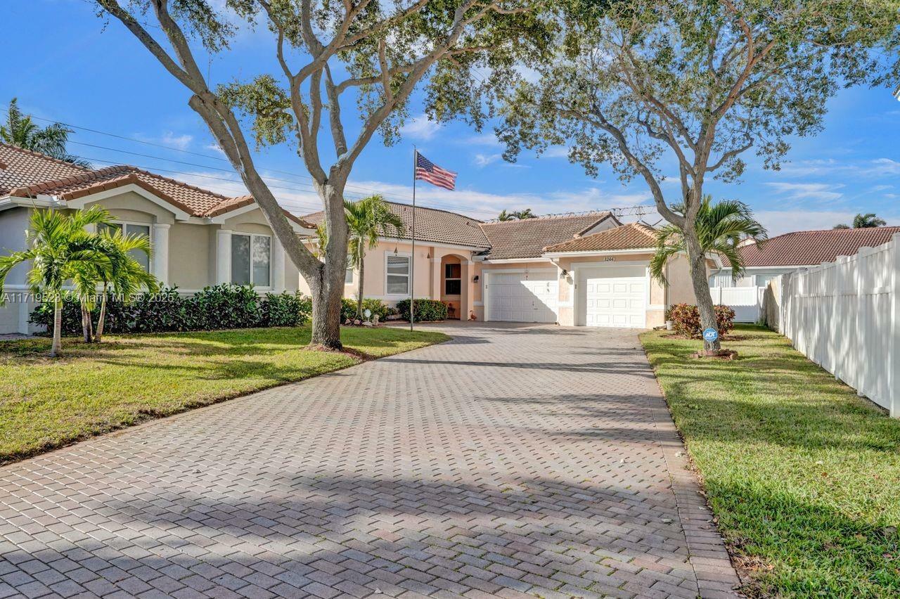 Property Photo:  3244 SW 53rd Ct  FL 33312 