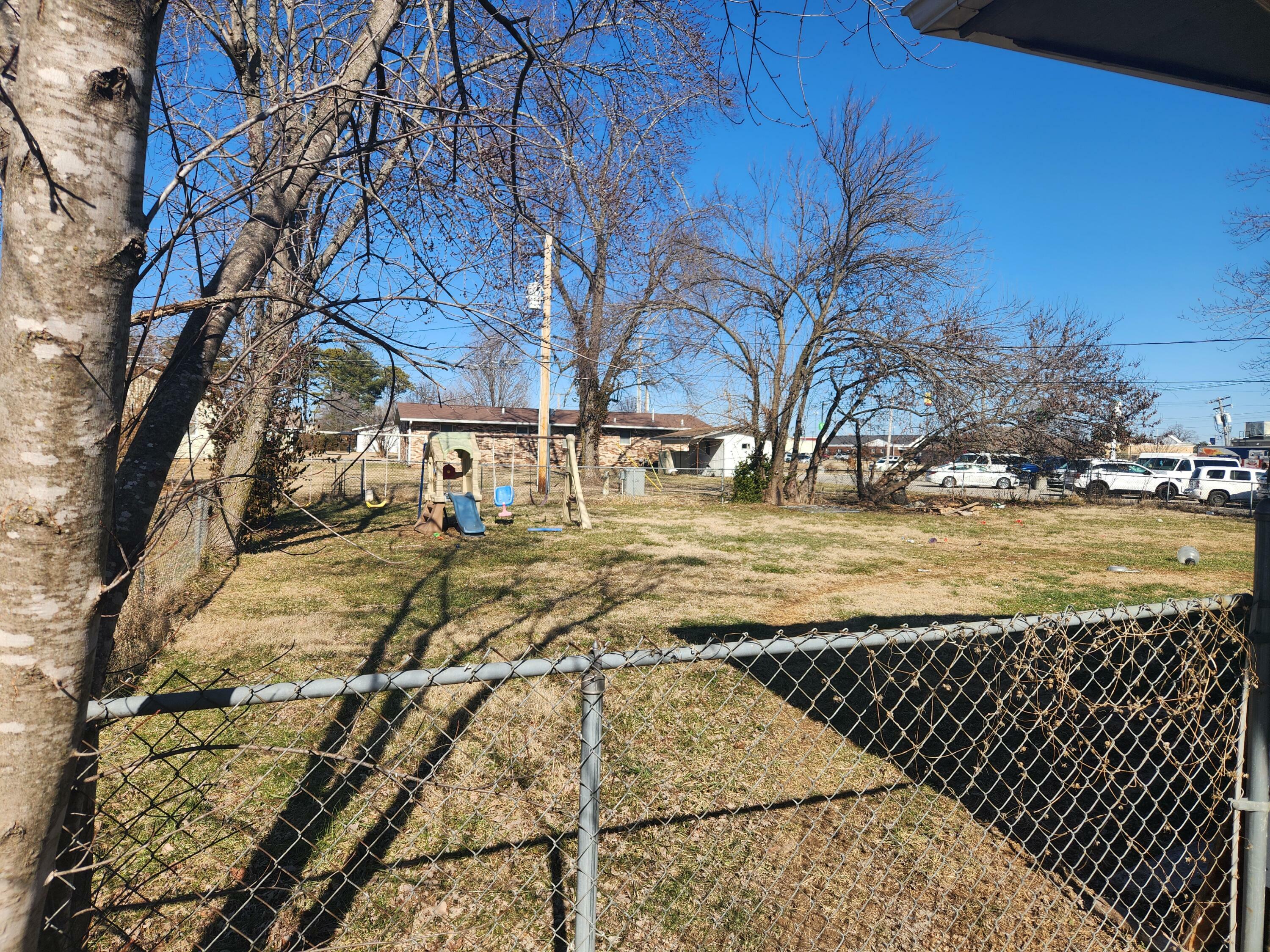 Property Photo:  1611 W 9th Street  MO 65775 