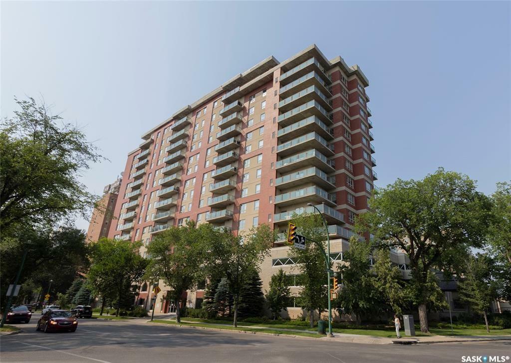 Property Photo:  902 Spadina Crescent E 408  SK S7K 0G8 