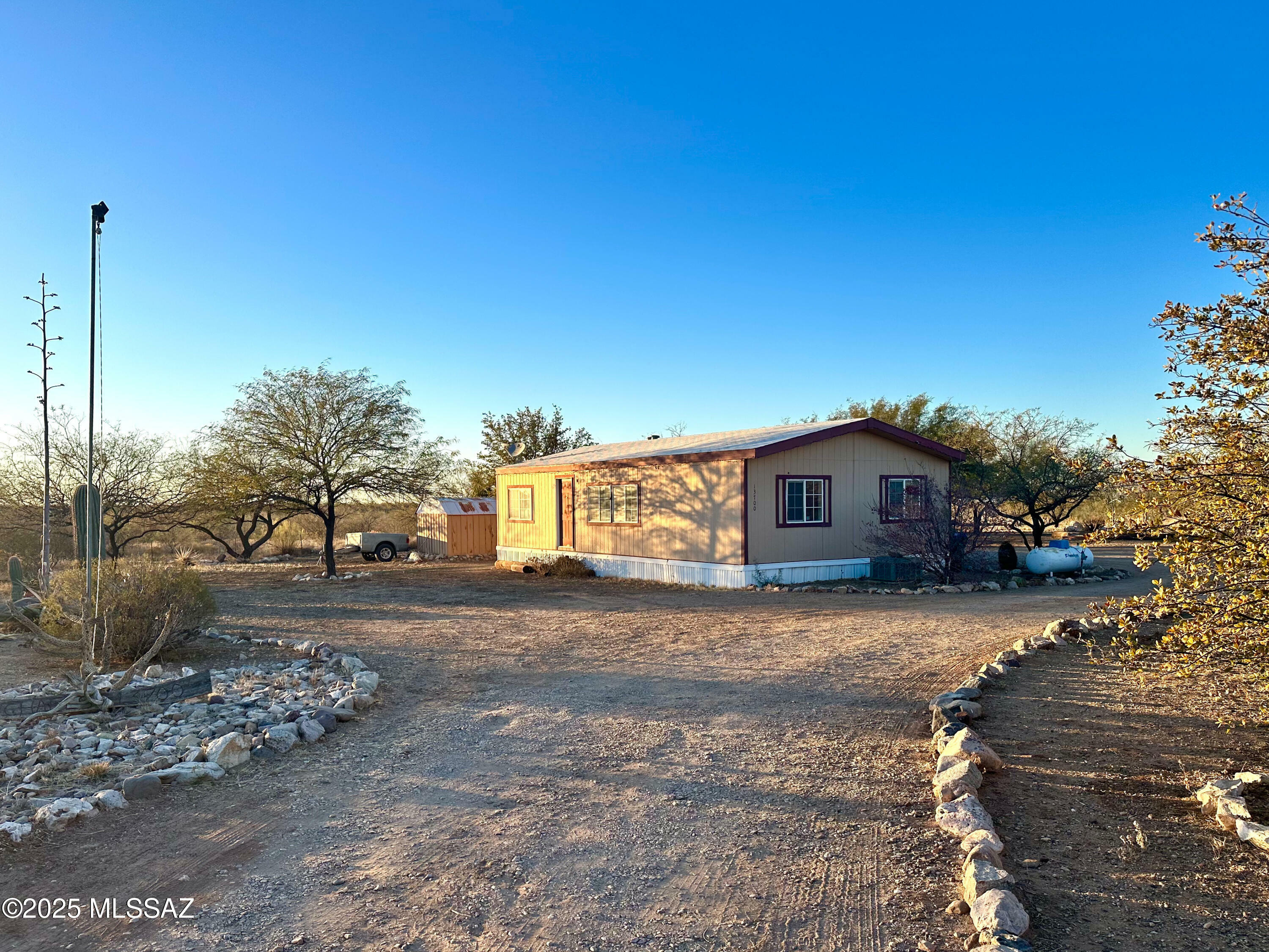 Property Photo:  13700 E Lipps Lane  AZ 85641 