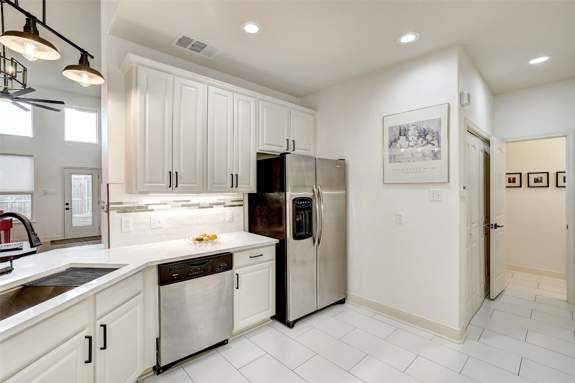 Property Photo:  2210 Onion Creek Parkway 603  TX 78747 