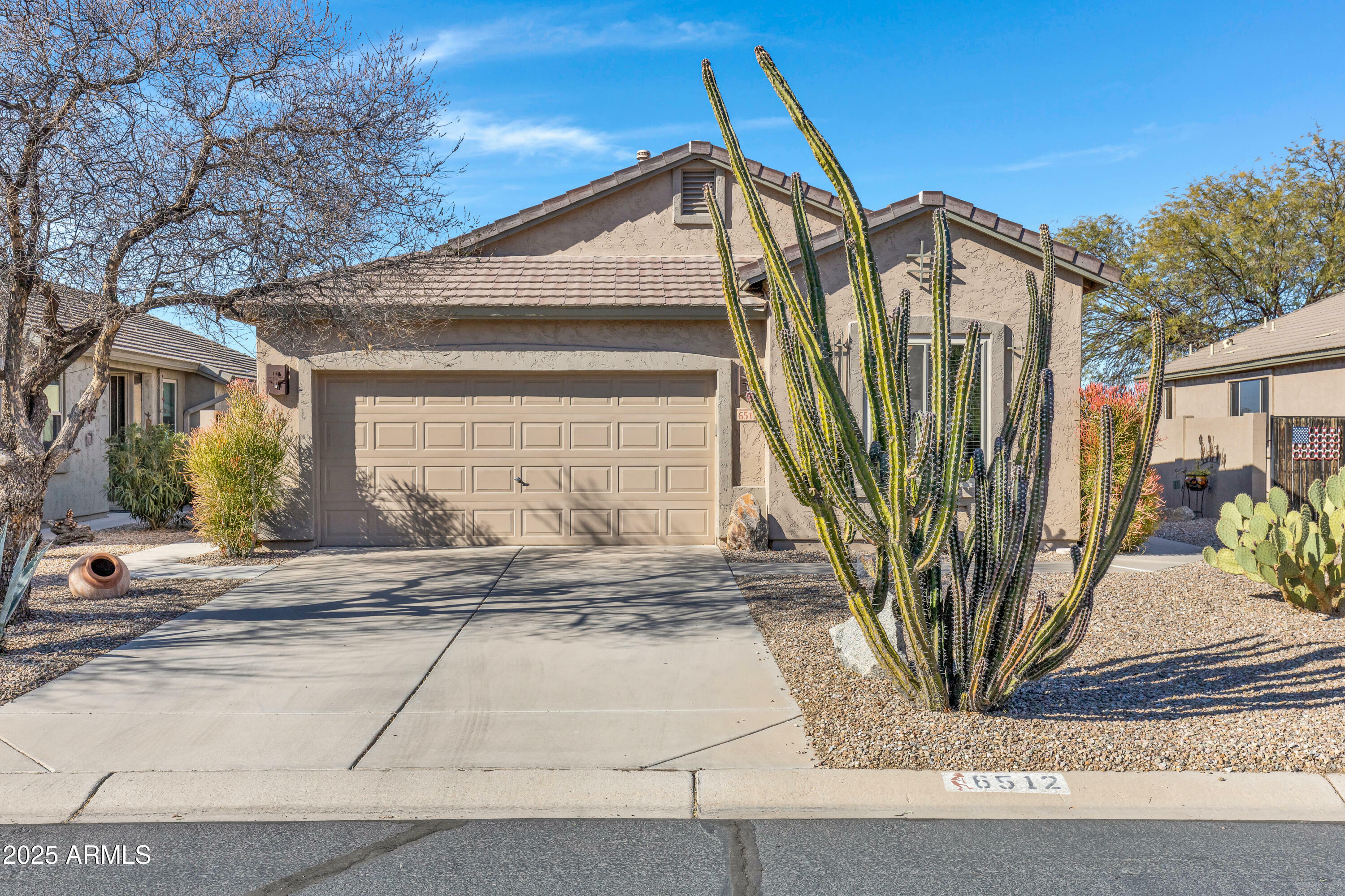 Property Photo:  6512 E Hacienda La Noria Lane  AZ 85118 