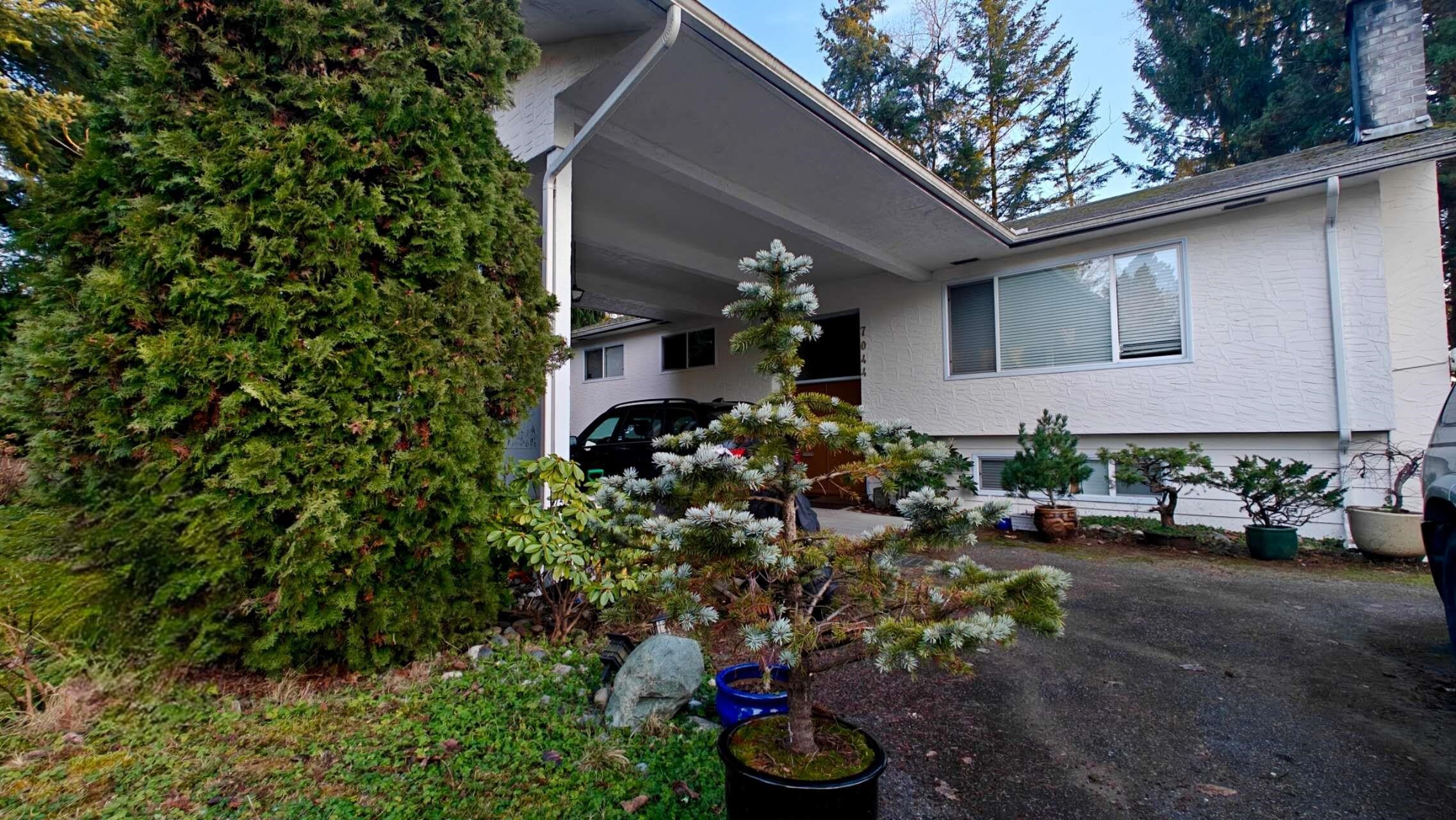 Property Photo: 7044 Fielding Court BC V5A 1Y5