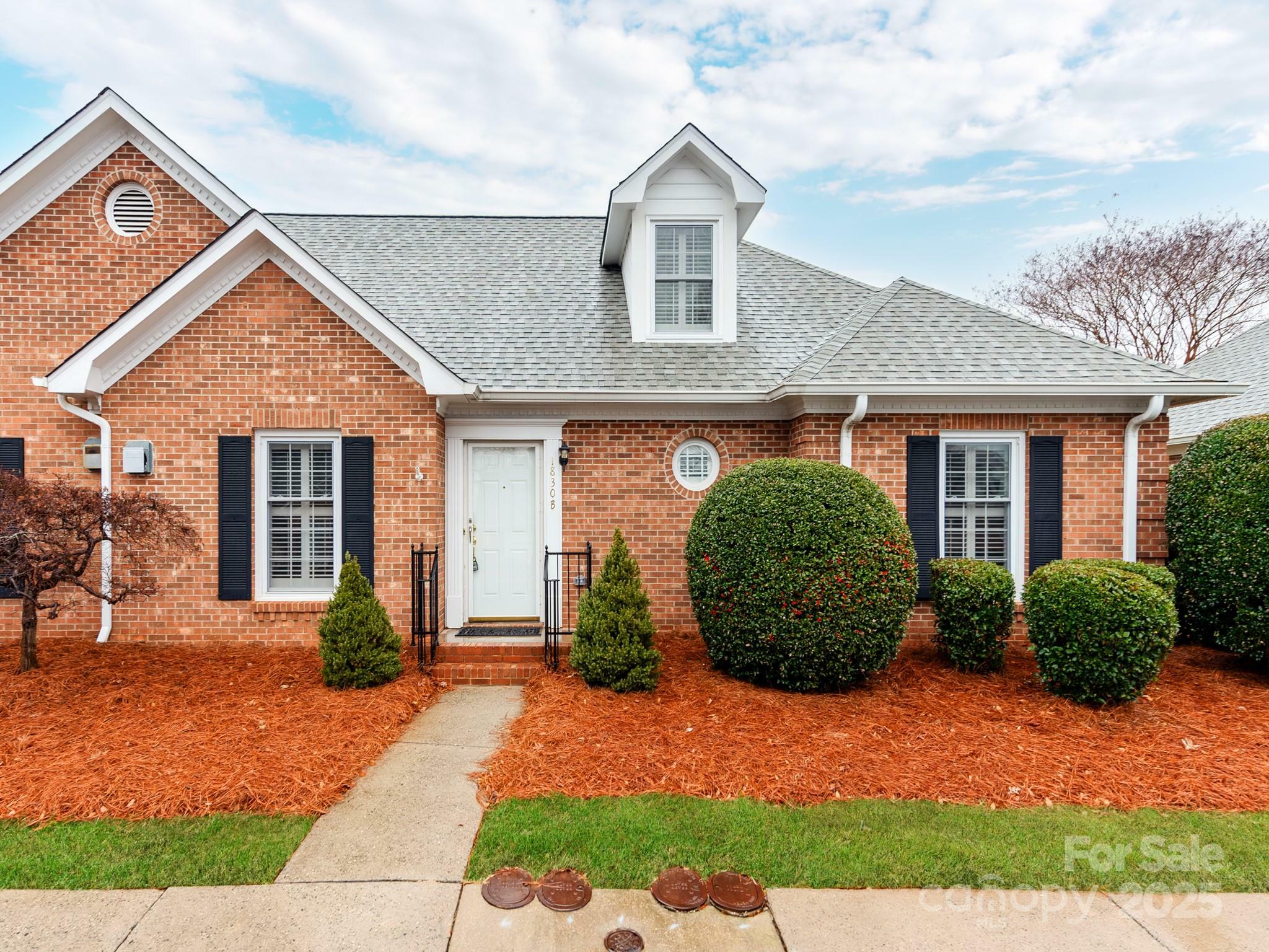 Property Photo:  1830 Robinwood Road  NC 28054 