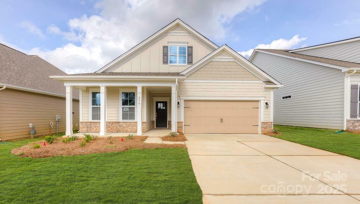 Property Photo: 68 Silverthorne Court NC 28792