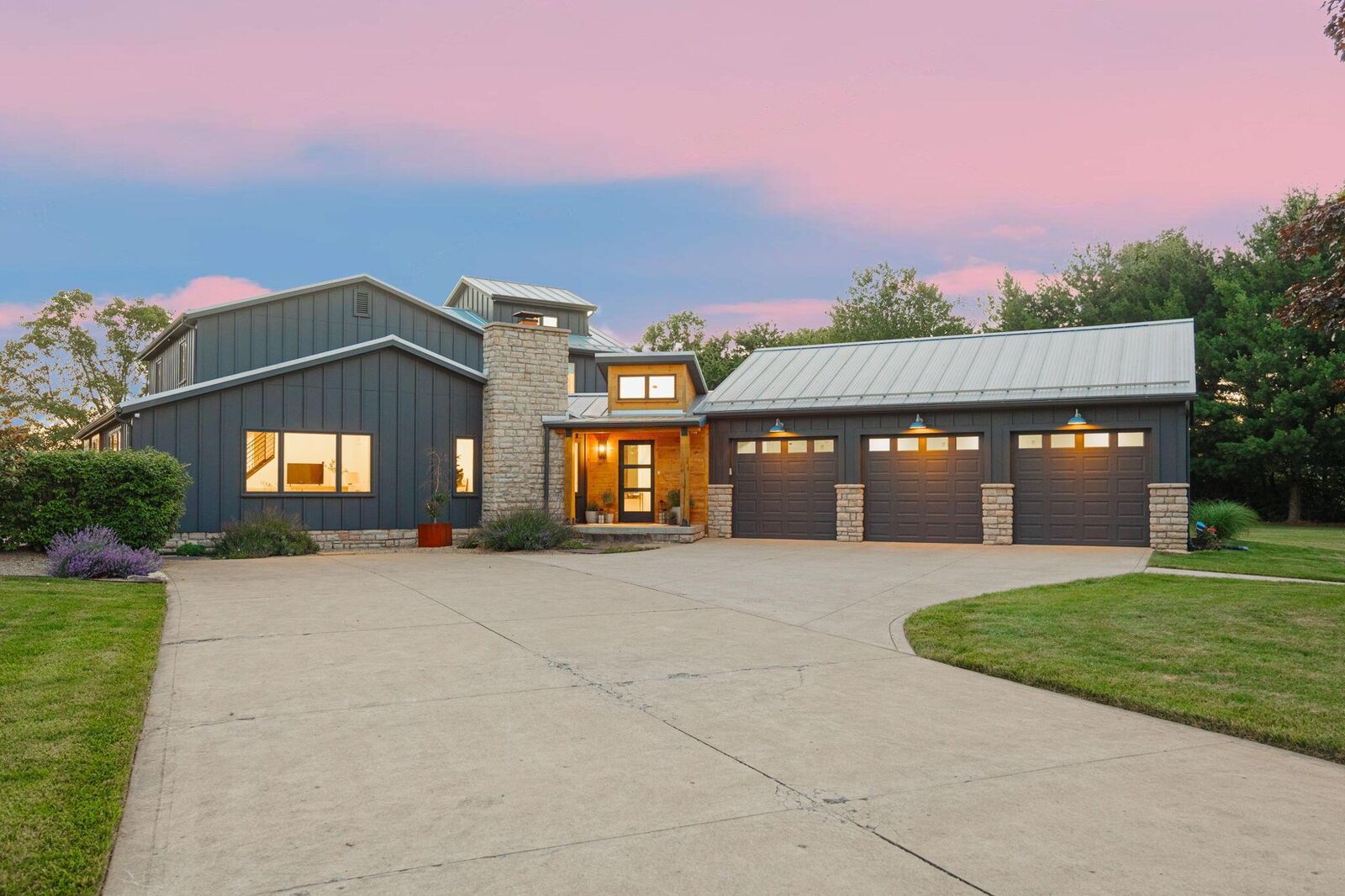 Property Photo:  3216 S Three B'S &Amp K Road  OH 43021 