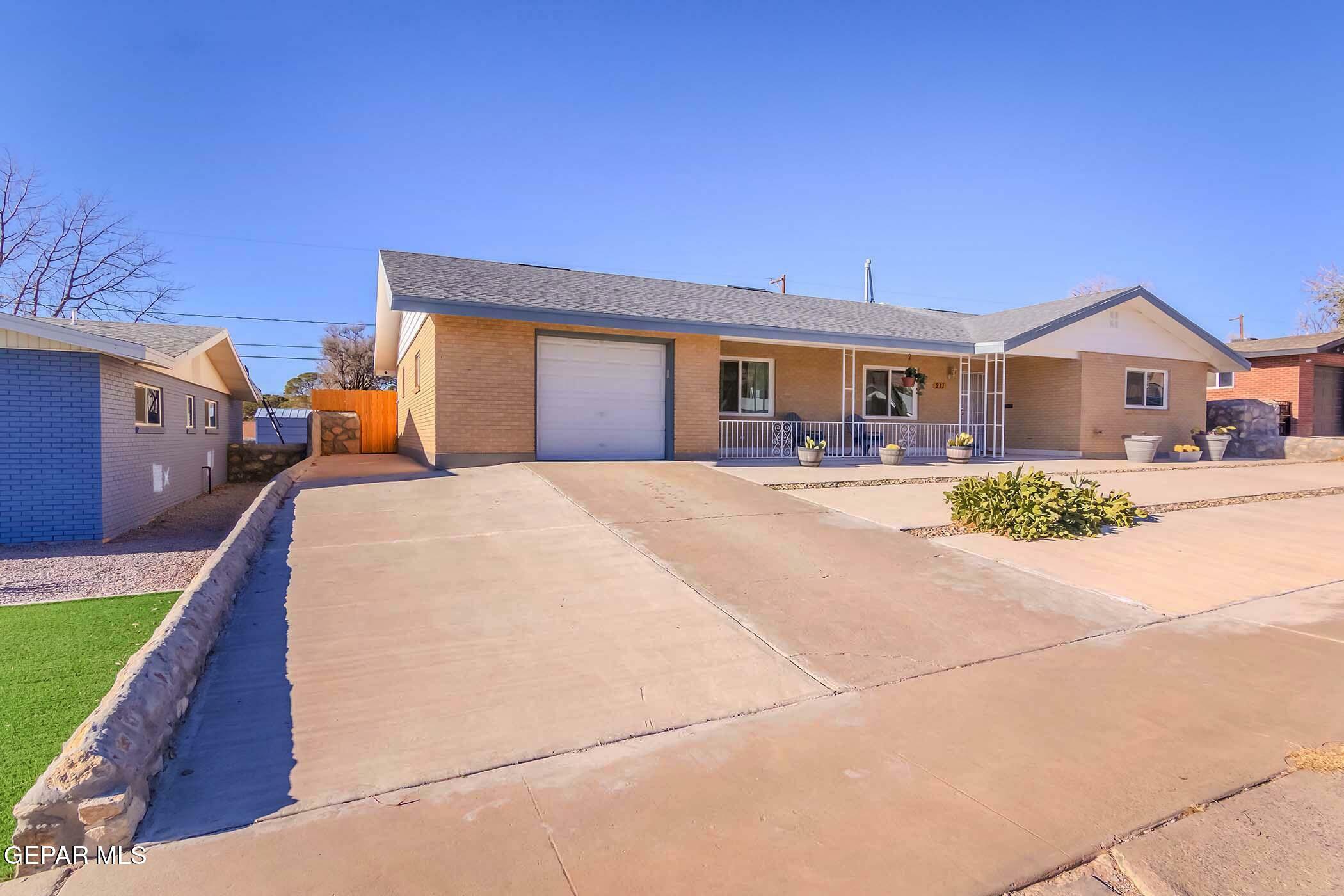 Property Photo:  211 Stratus Road  TX 79912 