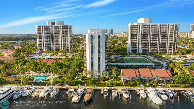 Property Photo:  3610 Yacht Club Dr 107  FL 33180 