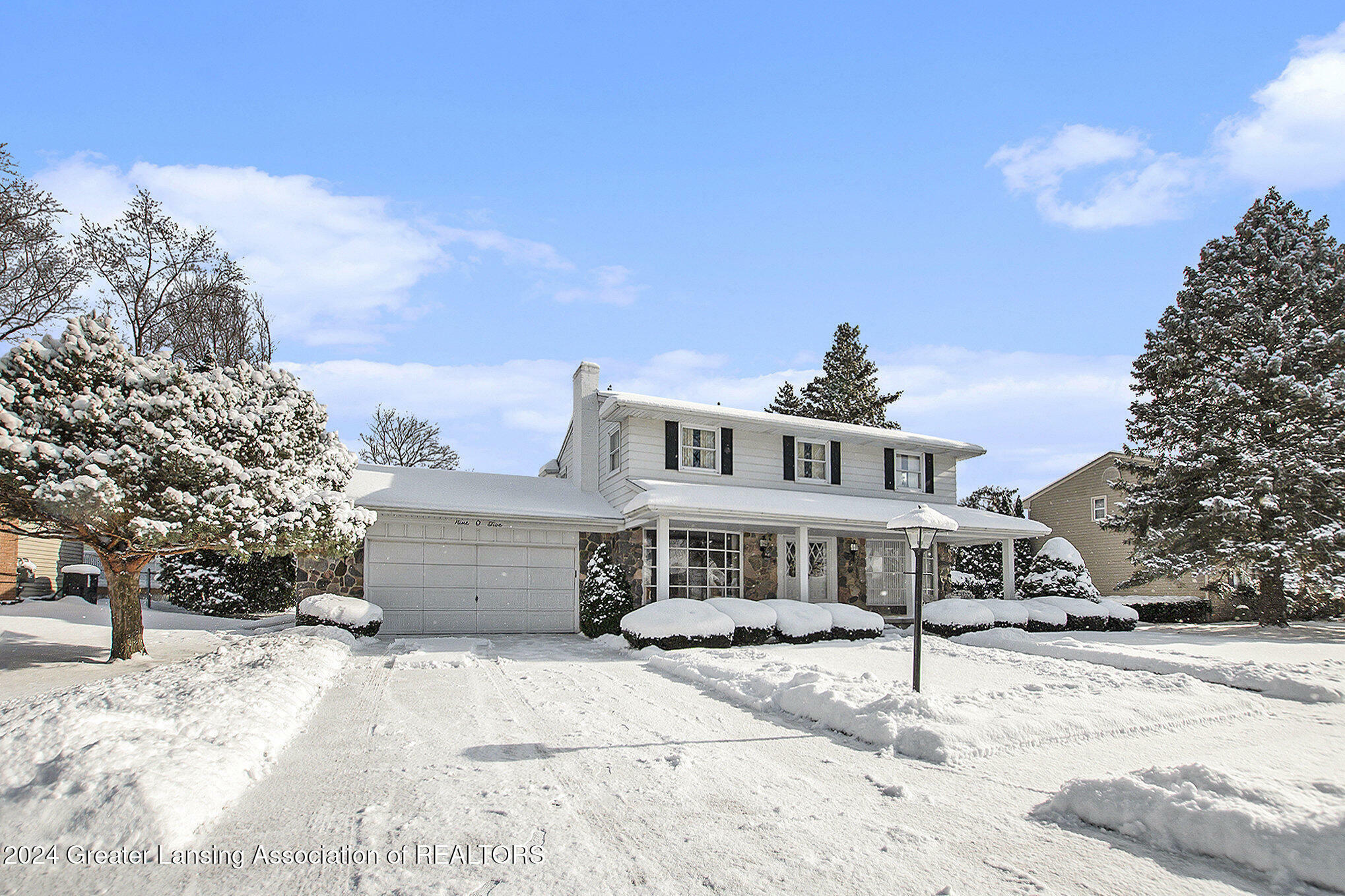 Property Photo:  905 Weston Street  MI 48917 