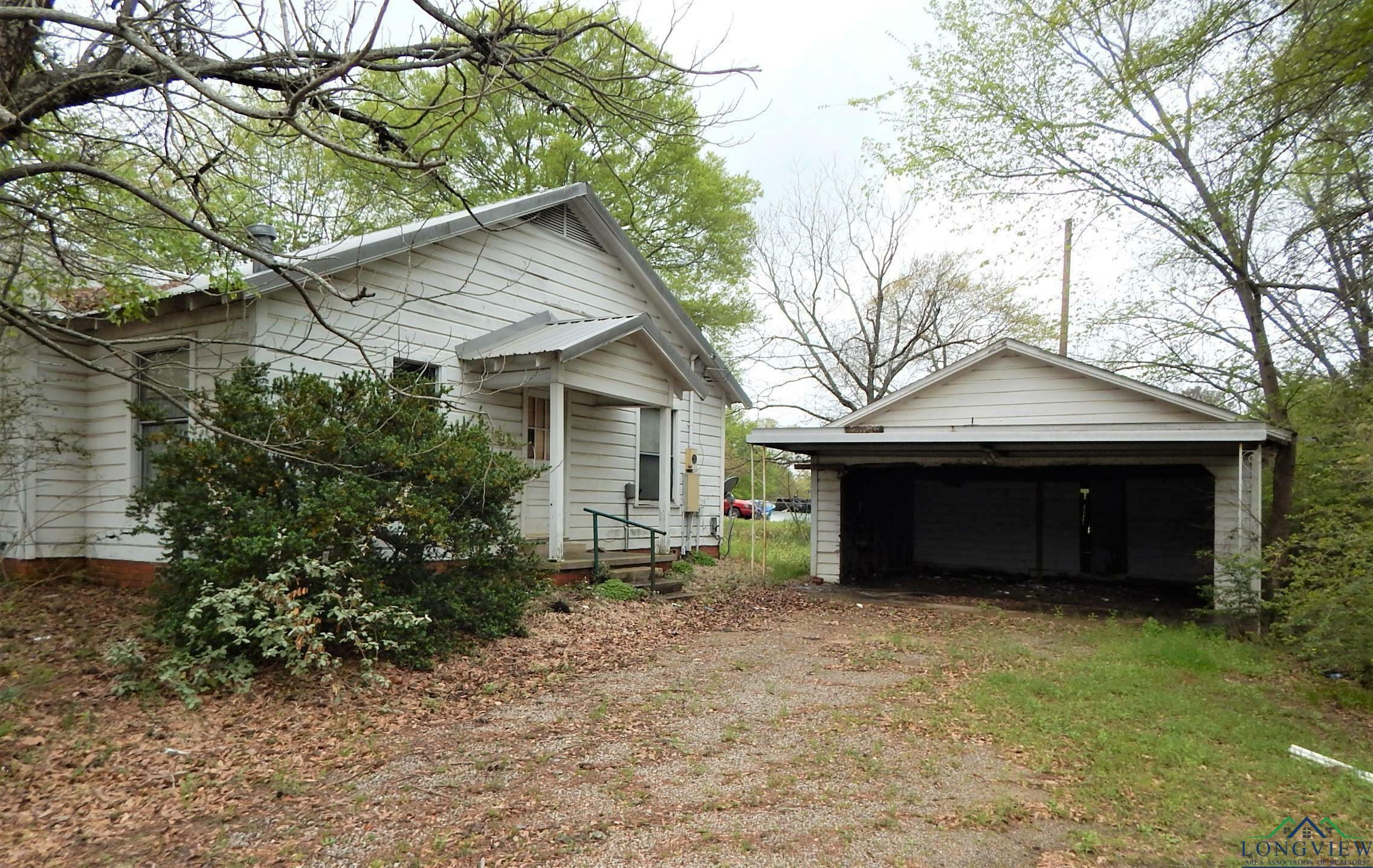 Property Photo:  306 S Mimosa  TX 75683 