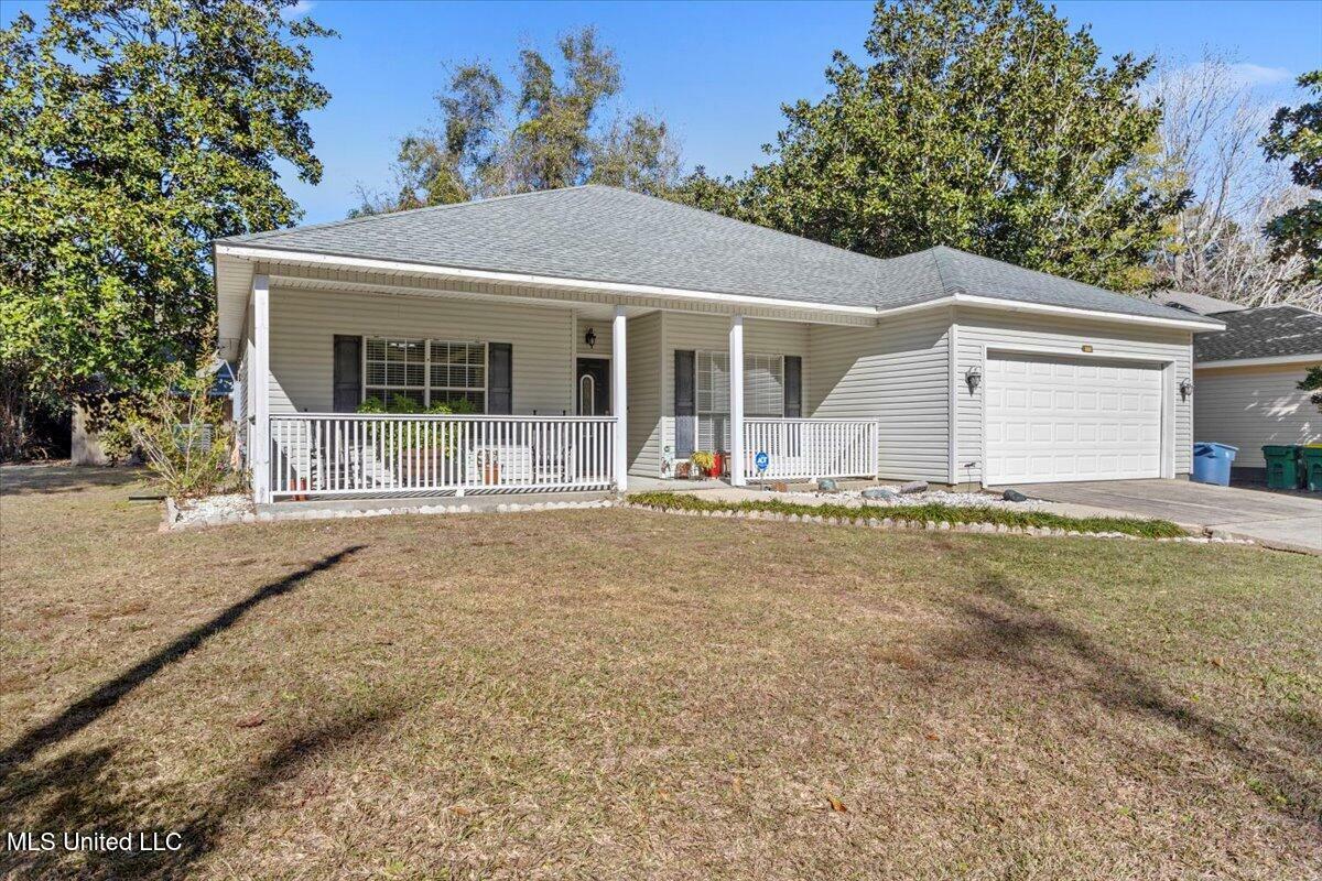 Property Photo:  9512 Live Oak Avenue  MS 39564 