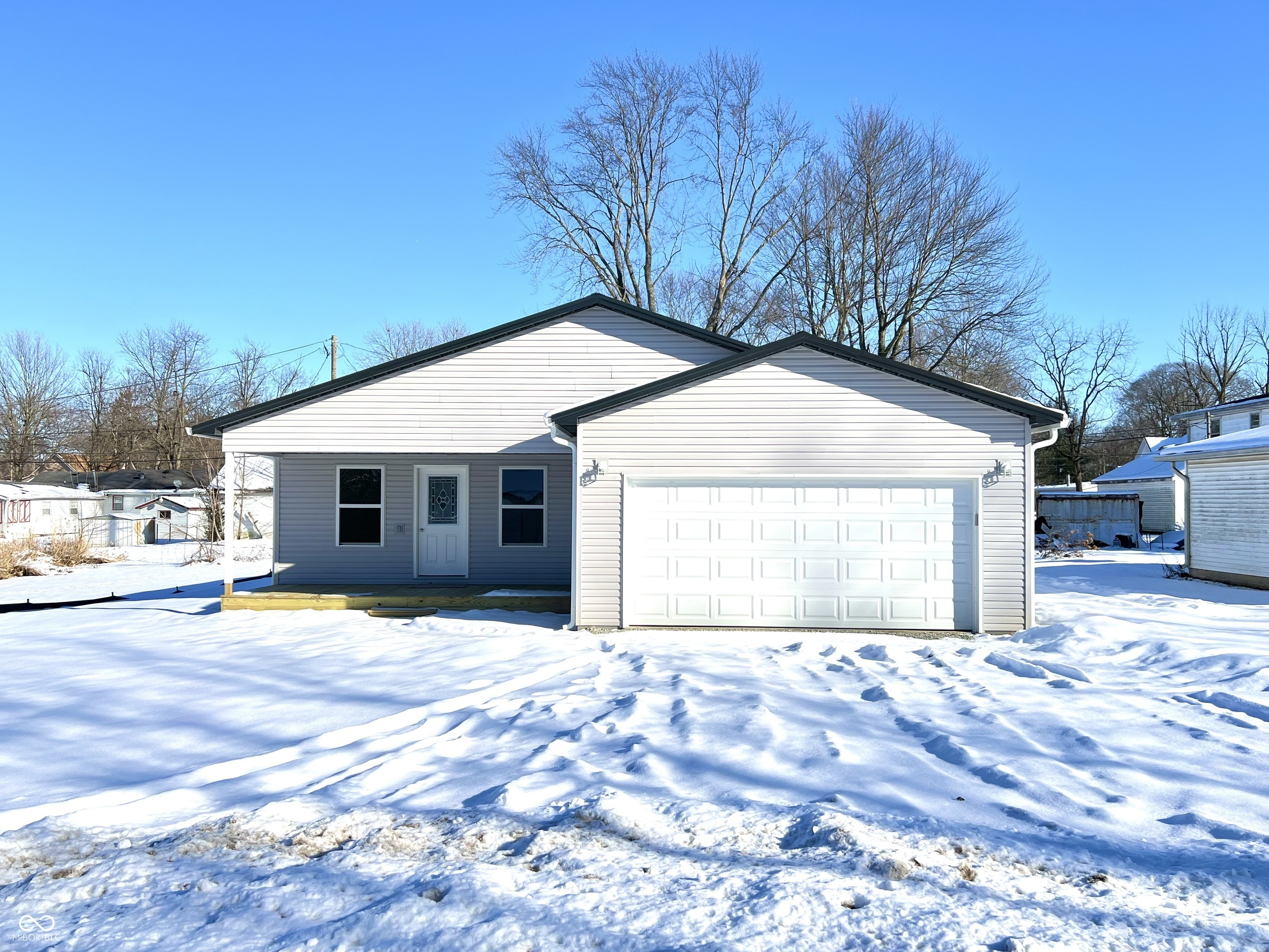 Property Photo: 521 N Swain Street IN 46048