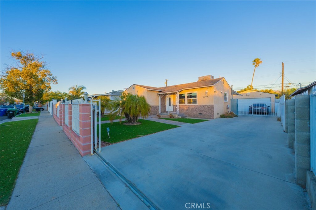 Property Photo:  7246 Case Avenue  CA 91352 