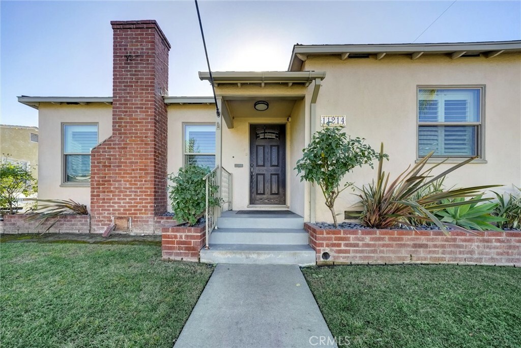 Property Photo:  11214 Garetal Street  CA 90670 