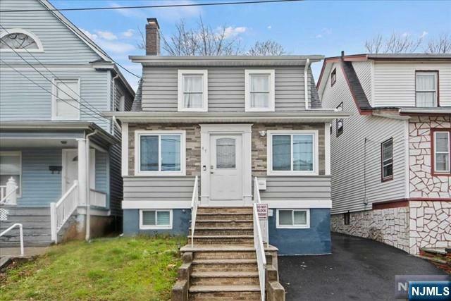 Property Photo:  47 Palm Street  NJ 07106 