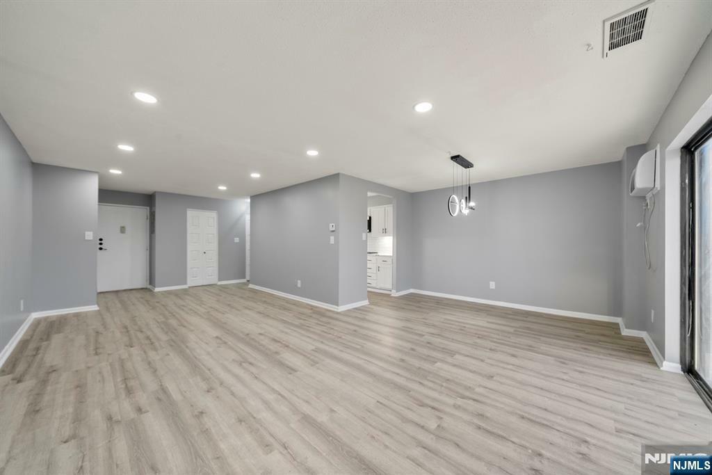 Property Photo:  140 Euclid Avenue 3F  NJ 07601 