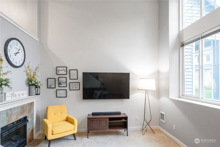 Property Photo:  1125  63rd Street SE 14-B  WA 98092 