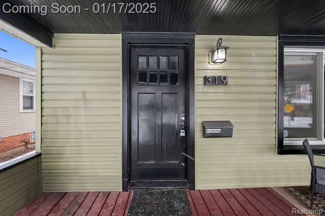 Property Photo:  319 E Lewiston Avenue  MI 48220 