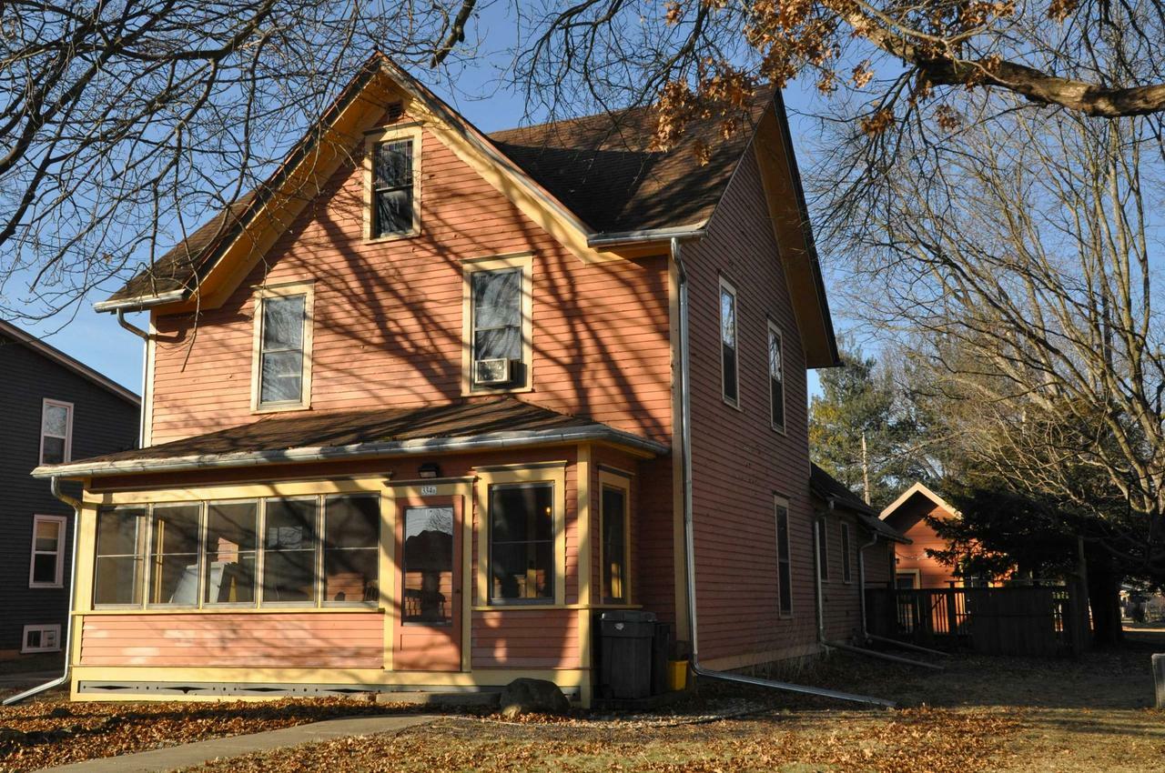 Property Photo:  334 North Cincinnati Street  WI 53588 