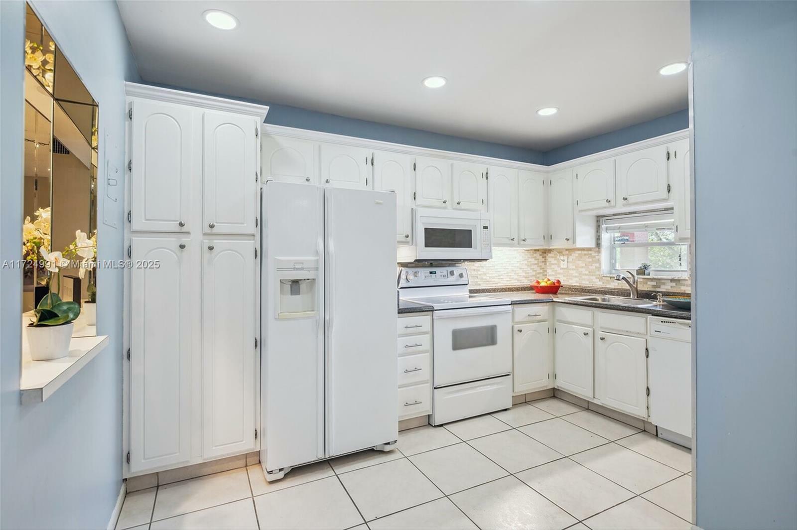 Property Photo:  8940 S Hollybrook Blvd 304  FL 33025 