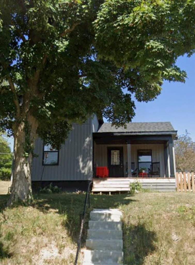 Property Photo: 292 College OH 45685