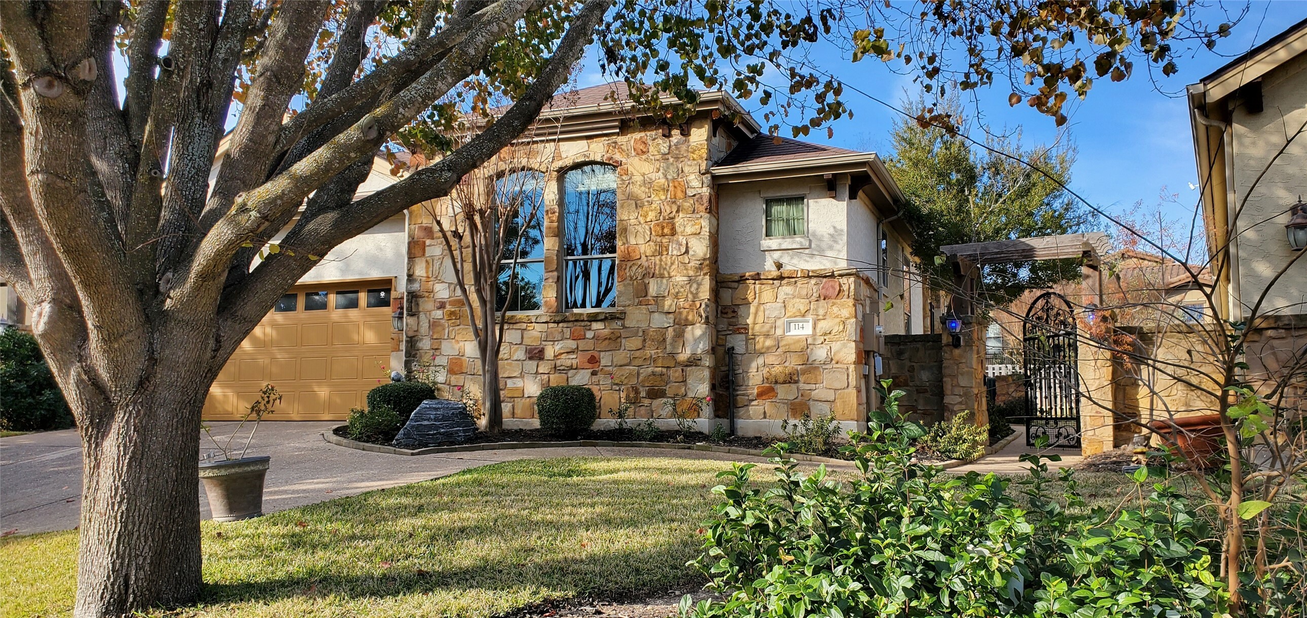 Property Photo:  114 Rivulet Lane  TX 78738 