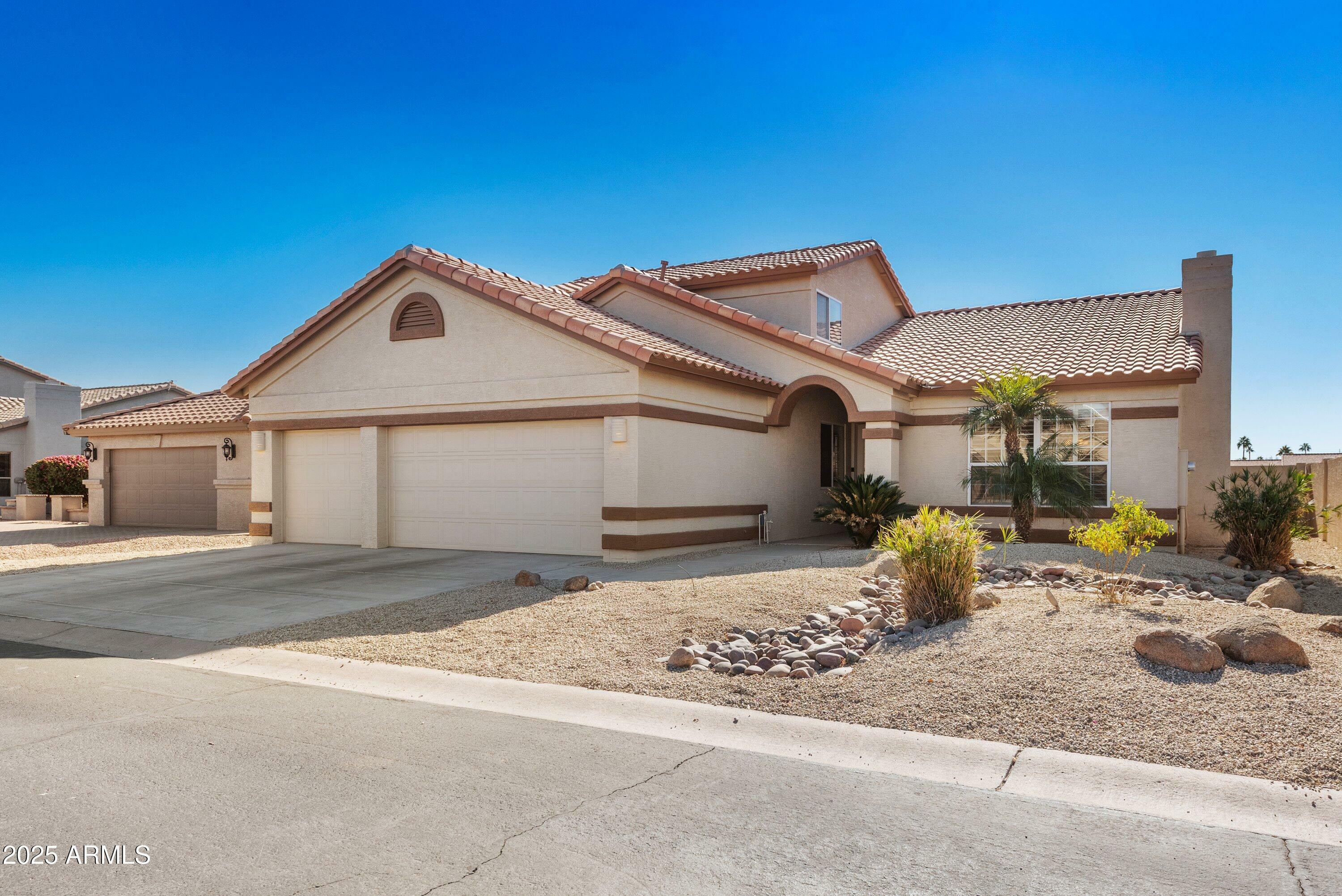 Property Photo:  24623 S Lakeway Circle SE  AZ 85248 