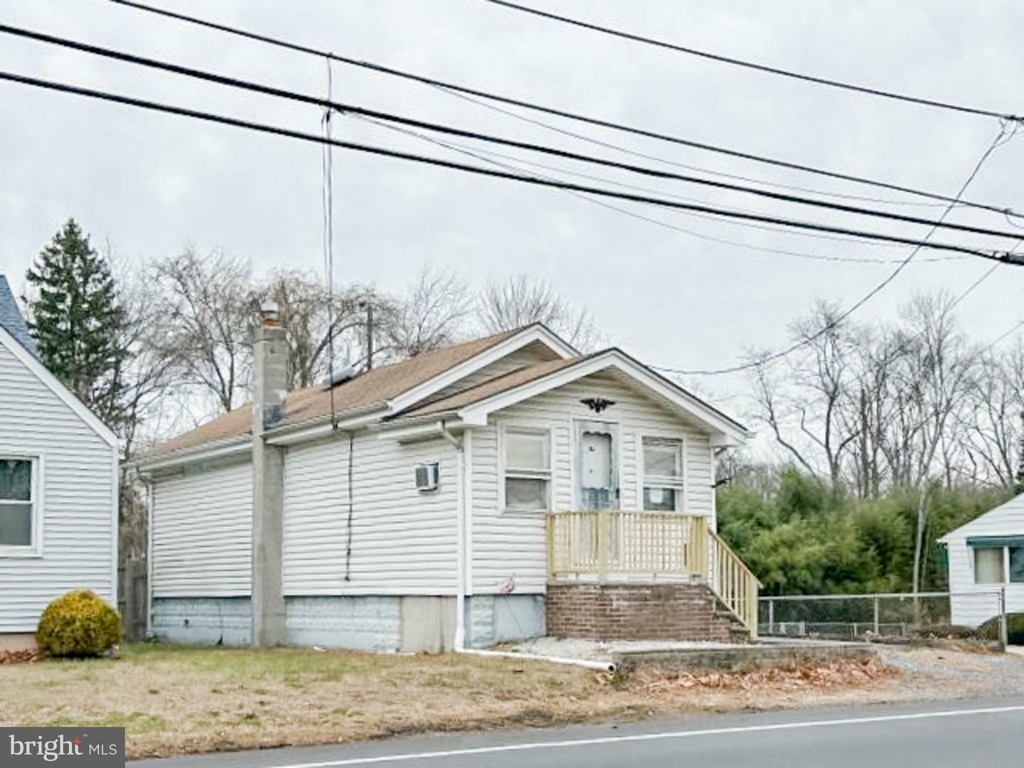 Property Photo:  58 Manalapan Road  NJ 08884 