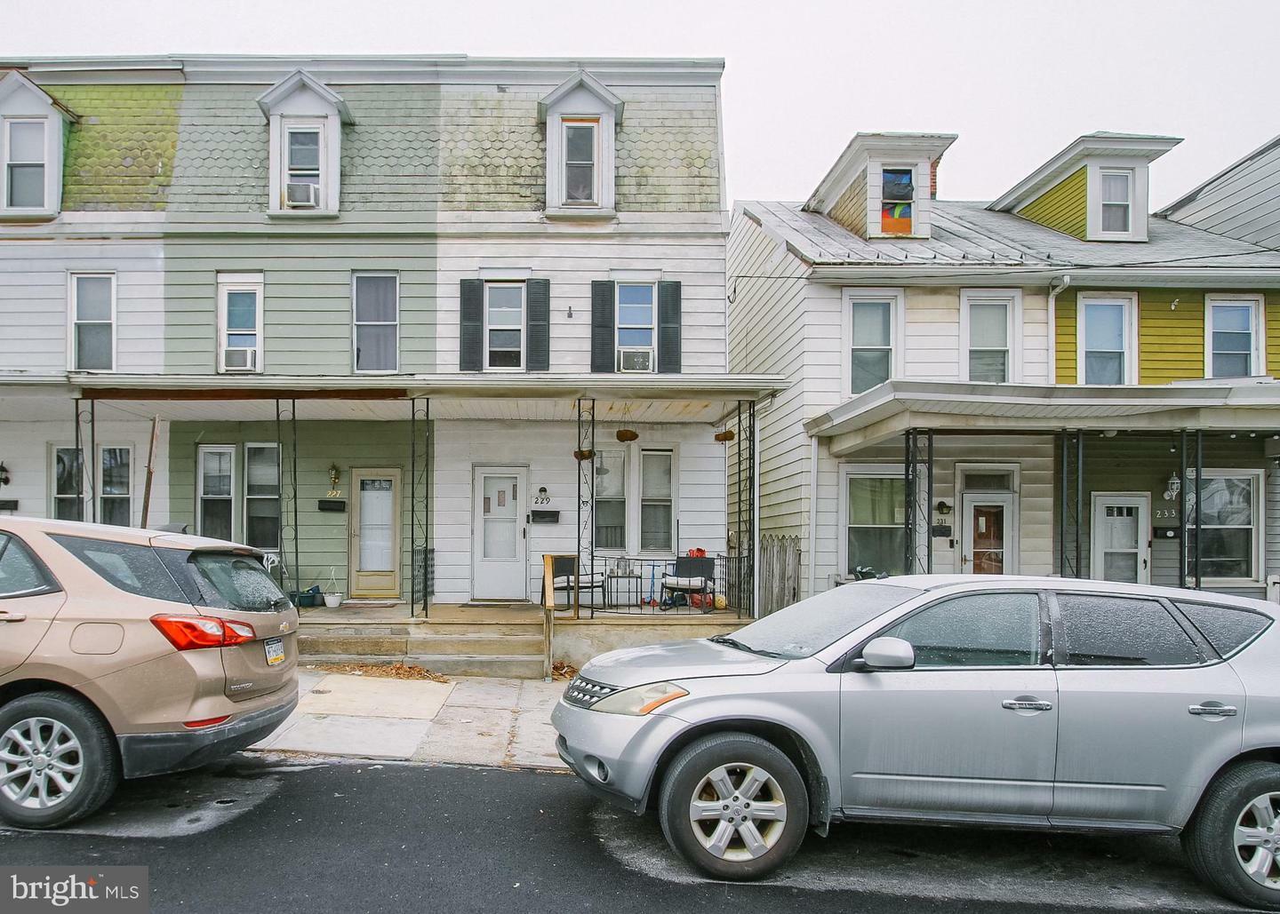 Property Photo:  229 Locust Street  PA 17113 